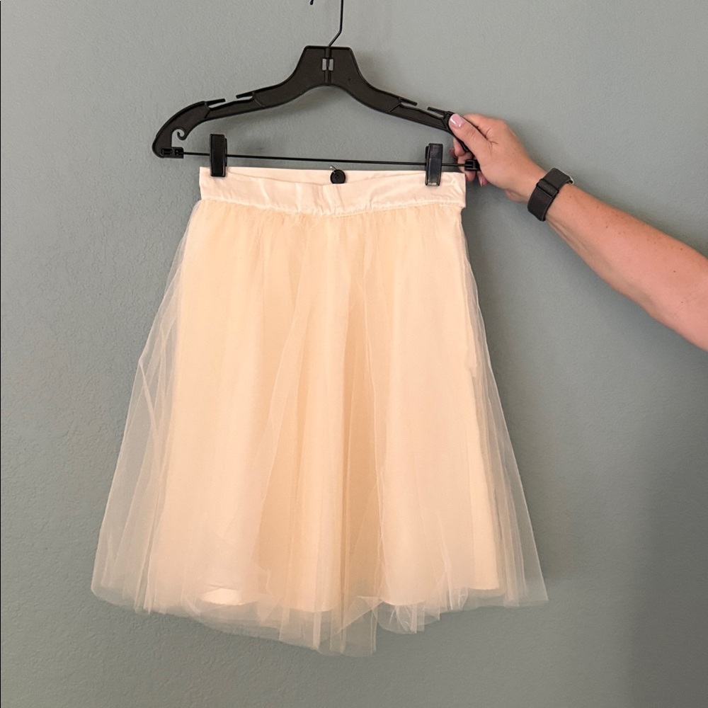 Chic Cream Tulle A-Line Skirt